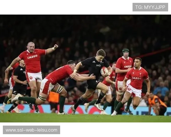 纽卡斯尔联与曼联对决，两队争夺欧战席位的关键战役